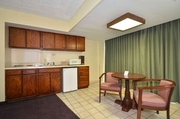  - Days Inn South Tulsa