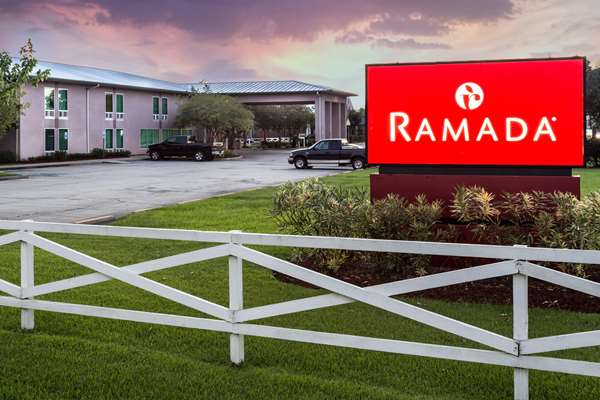 Exterior view - Ramada Inn Luling