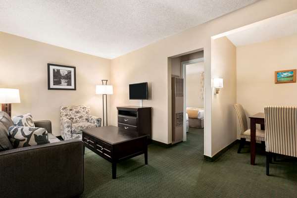Suite - Days Inn Cortez