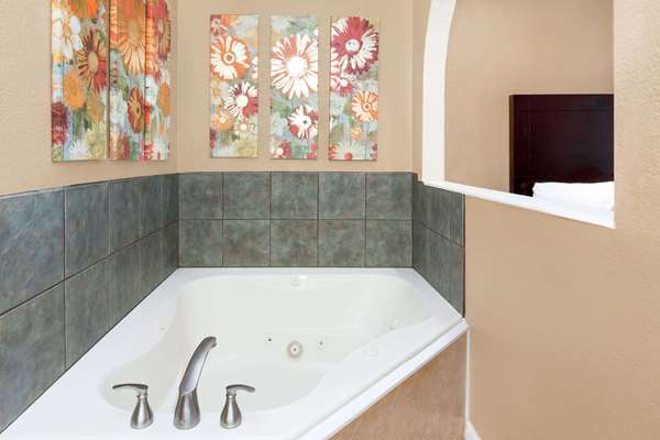 Suite - Days Inn Arcadia