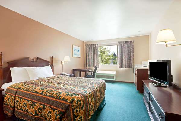 Suite - Days Inn Airport SeaTac