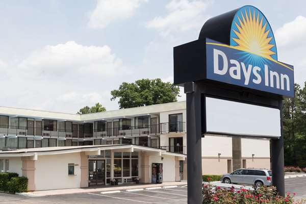Exterior view - Days Inn South Raleigh