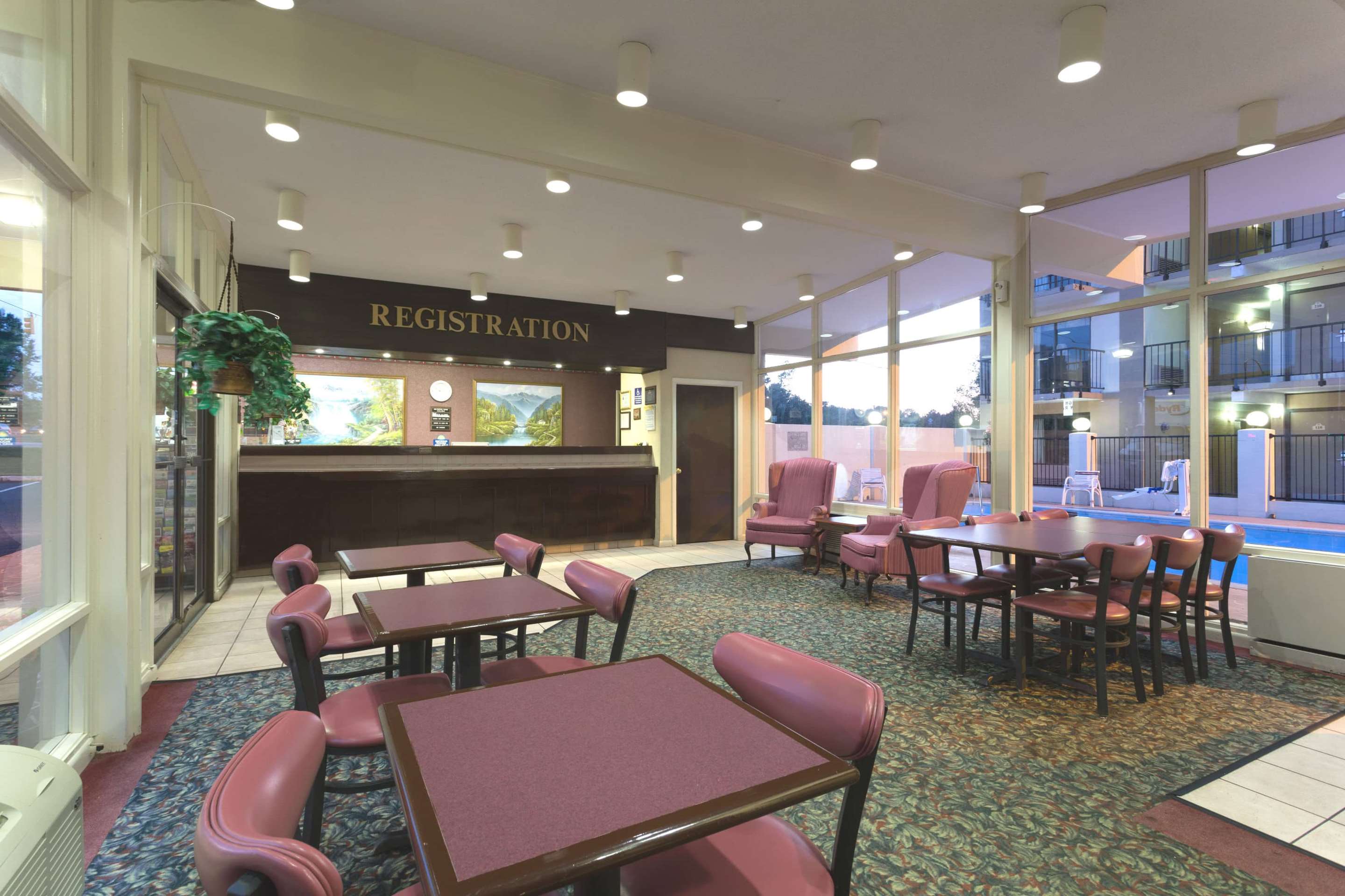 Lobby | Days Inn by Wyndham Raleigh South