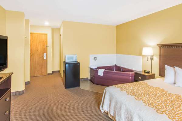 Suite - Days Inn Colchester