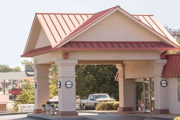 Exterior view - Days Inn Forsyth - I-75, Exit 187