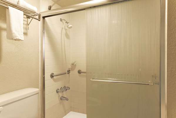  - Days Inn Forsyth - I-75, Exit 187