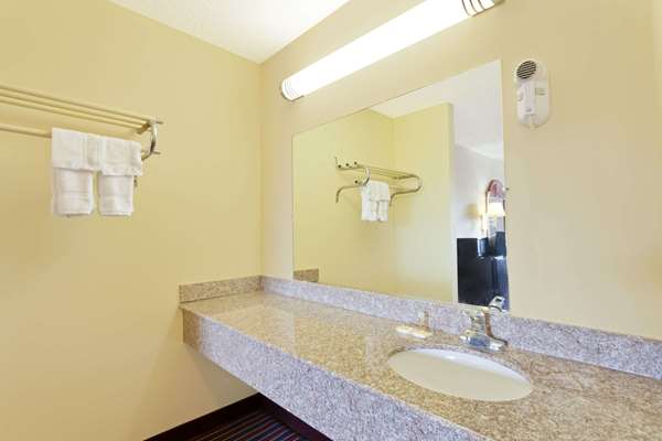 - Days Inn Downtown West Trinity Lane Nashville - I-24 & I-65, Exit 87