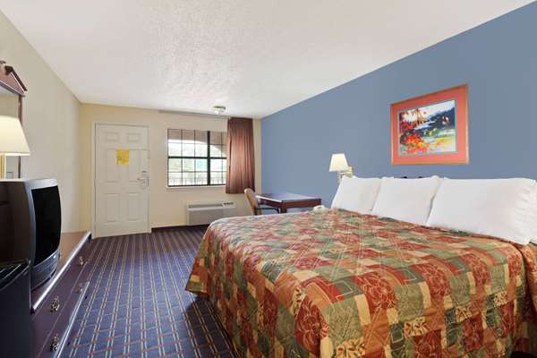  - Days Inn Downtown West Trinity Lane Nashville - I-24 & I-65, Exit 87