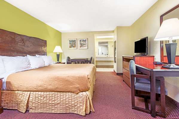  - Days Inn Opelika - I-85, Exit 62