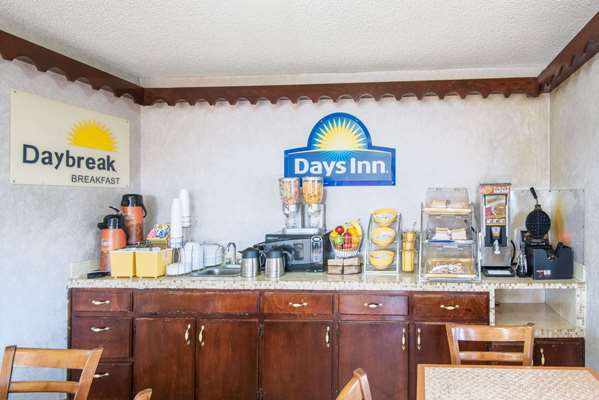  - Days Inn Opelika - I-85, Exit 62
