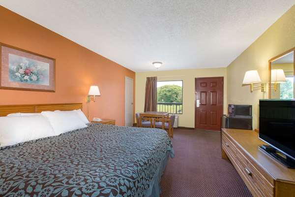  - Days Inn Childersburg