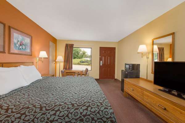  - Days Inn Childersburg