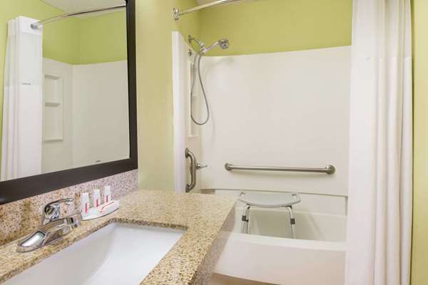  - Days Inn Childersburg