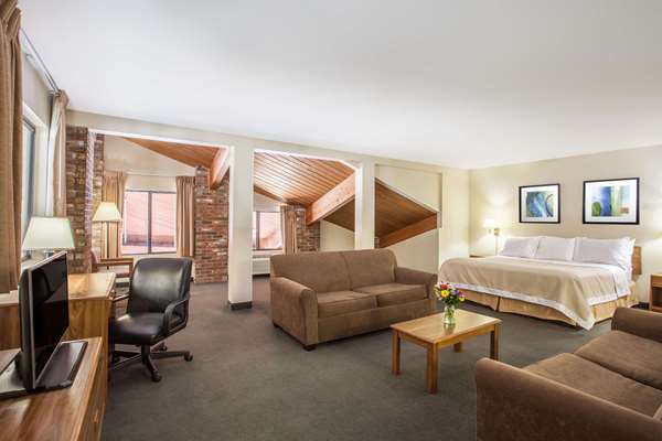 Suite - Days Inn Glasgow