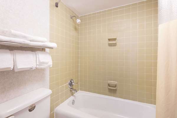  - Days Inn Byron - I-75, Exit 149