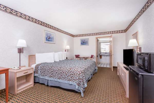  - Days Inn Byron - I-75, Exit 149