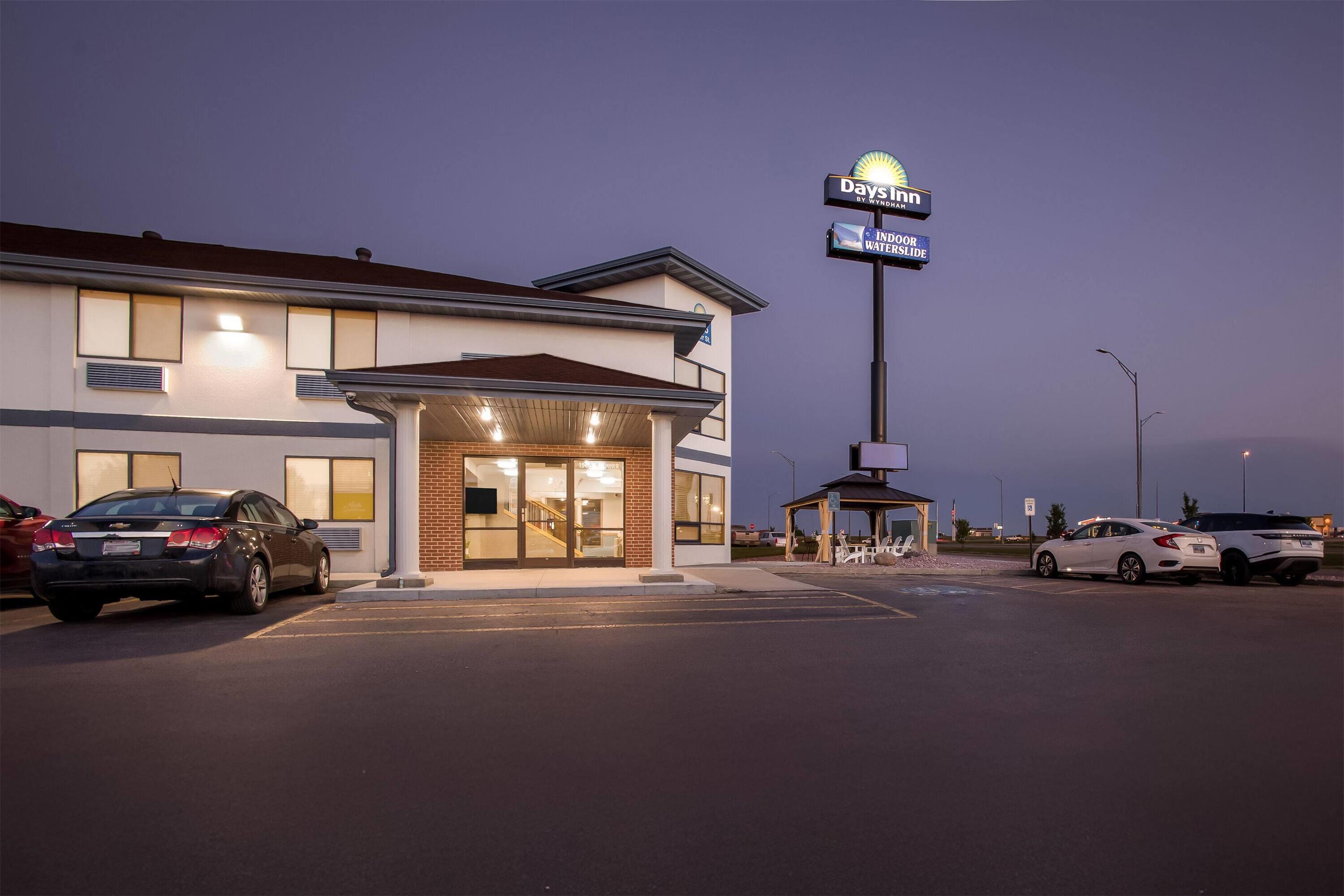 Exterior | Days Inn by Wyndham Mitchell SD