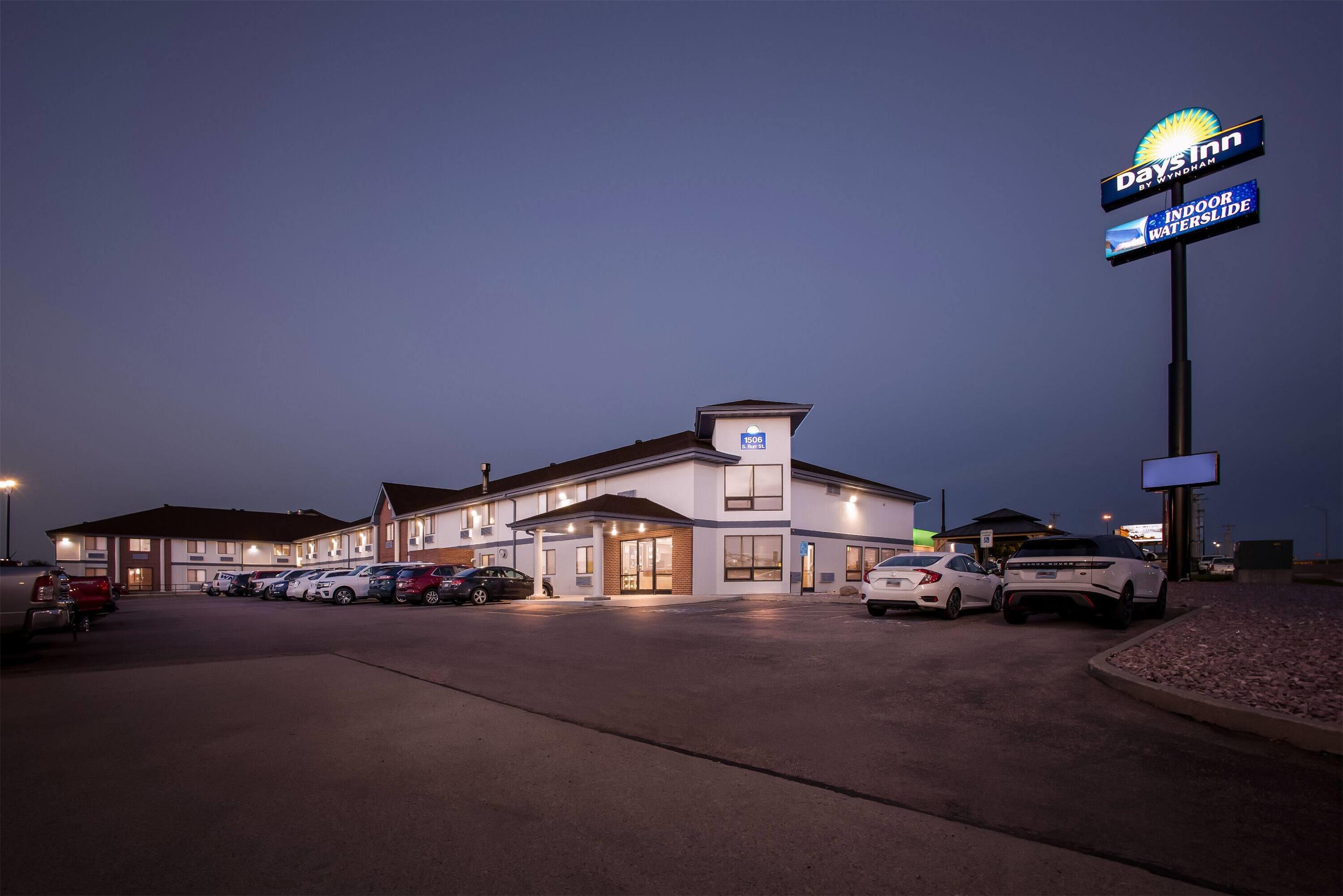 Exterior | Days Inn by Wyndham Mitchell SD