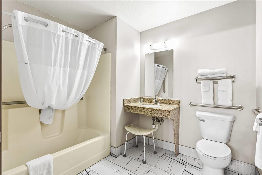 DAYS INN BY WYNDHAM, MITCHELL SD-guestroom-Guest Room,Bathroom,Accessibility,On-Site.jpg