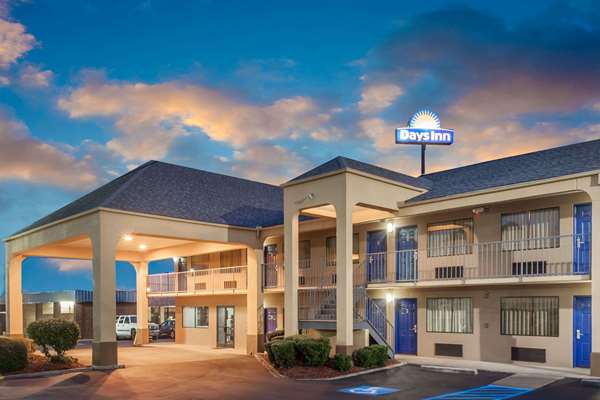 Exterior view - Days Inn Clinton - I-20, Exit 36