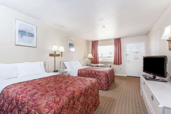  - Days Inn Clinton - I-20, Exit 36