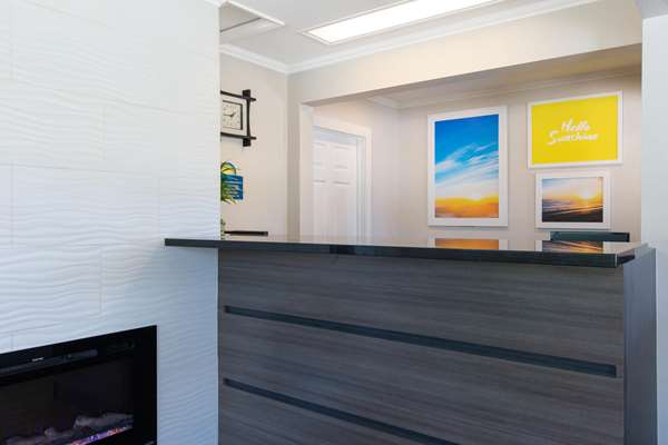  - Days Inn Downtown Monterey