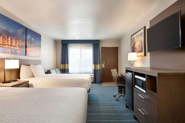  - Days Inn Disneyland at the Park Anaheim - I-5, Exit 110