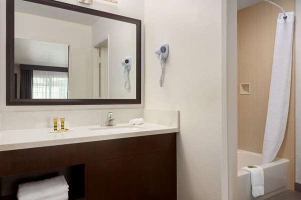  - Days Inn Disneyland at the Park Anaheim - I-5, Exit 110