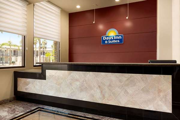  - Days Inn Disneyland at the Park Anaheim - I-5, Exit 110
