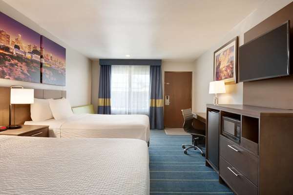  - Days Inn Disneyland at the Park Anaheim - I-5, Exit 110