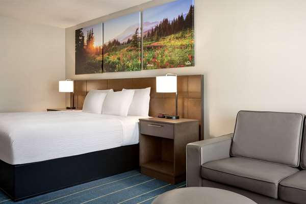  - Days Inn Disneyland at the Park Anaheim - I-5, Exit 110