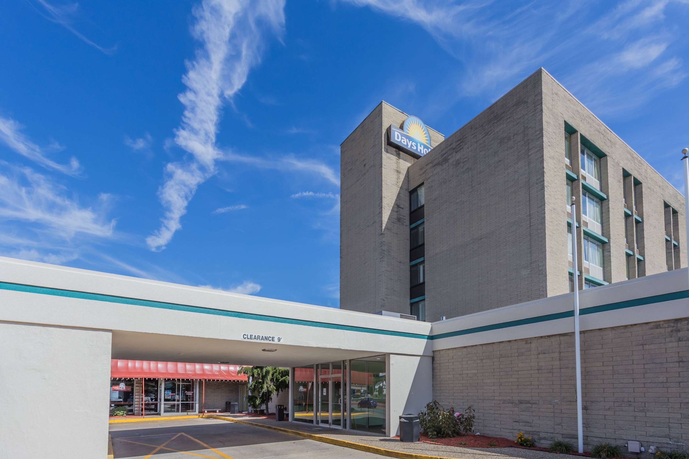 Welcome to the Days Hotel Danville | Days Hotel & Conference Center by Wyndham Danville