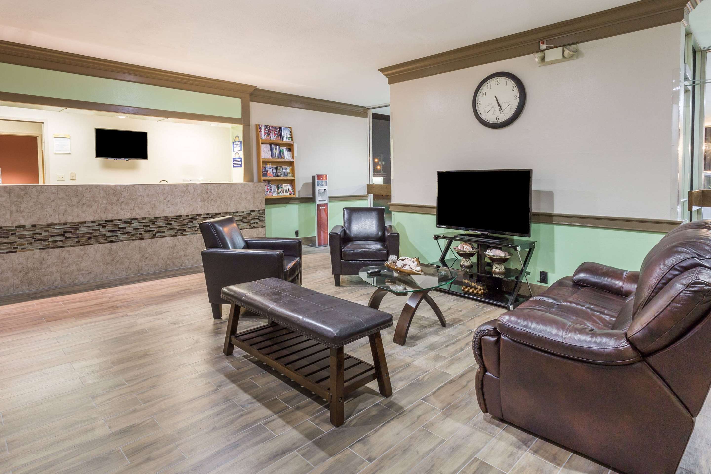Lobby | Days Hotel & Conference Center by Wyndham Danville