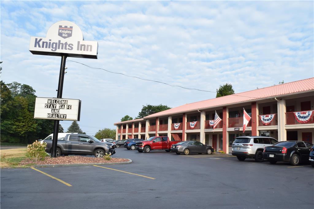 Knights Inn Oswego East
