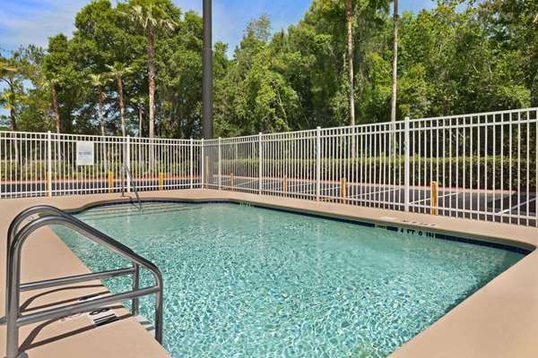Pool - Days Inn Orange Park - I-295, Exit 10
