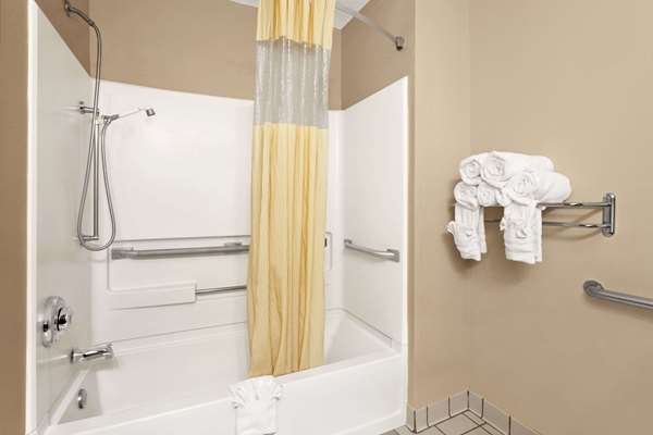  - Days Inn Orange Park - I-295, Exit 10
