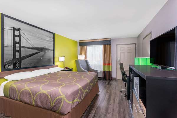  - Super 8 Motel Prattville - I-65, Exit 181