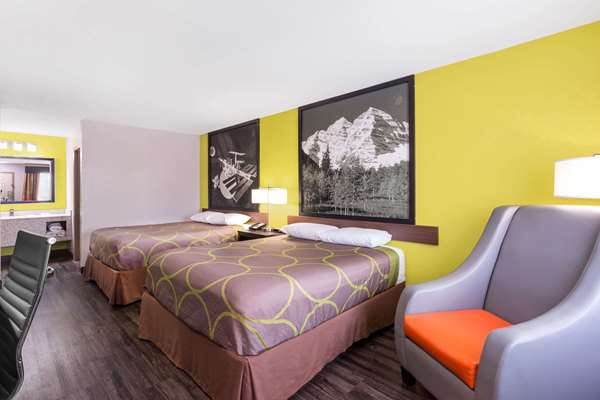  - Super 8 Motel Prattville - I-65, Exit 181