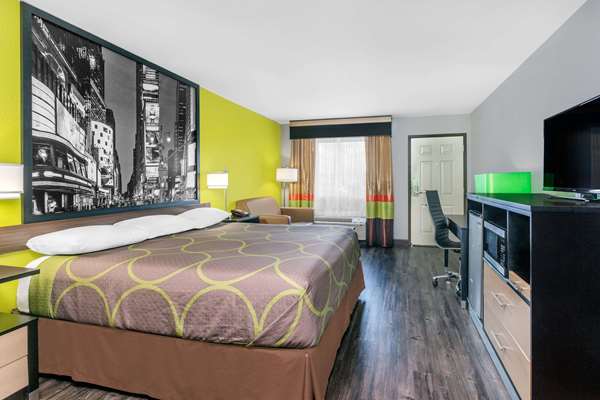  - Super 8 Motel Prattville - I-65, Exit 181