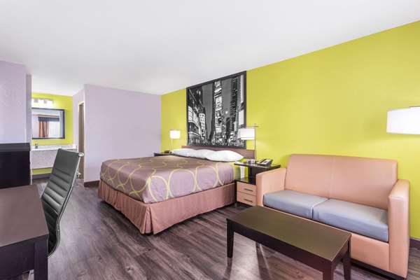  - Super 8 Motel Prattville - I-65, Exit 181