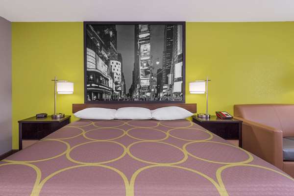  - Super 8 Motel Prattville - I-65, Exit 181