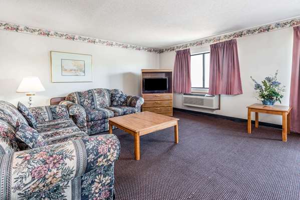 Suite - Super 8 Hotel Du Quoin