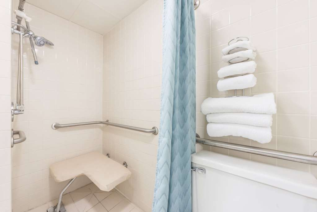 SUPER 8 BY WYNDHAM DU QUOIN-guestroom-Guest Room,On-Site.jpg