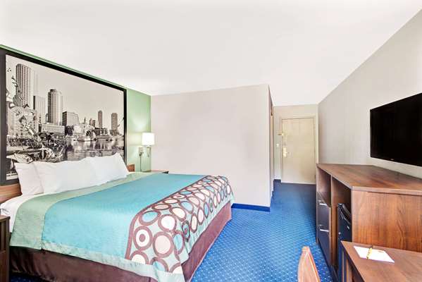  - Super 8 Hotel Brockton