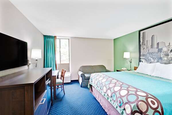  - Super 8 Hotel Brockton