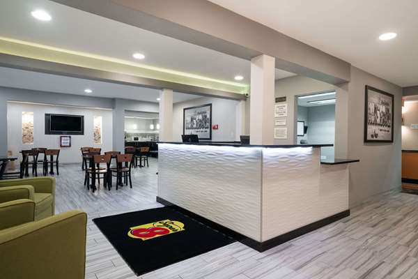  - Super 8 Hotel Rochester