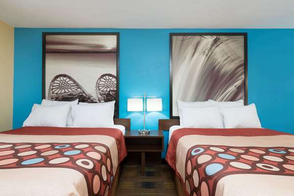  - Super 8 Hotel Rochester