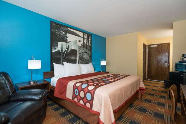  - Super 8 Hotel Rochester