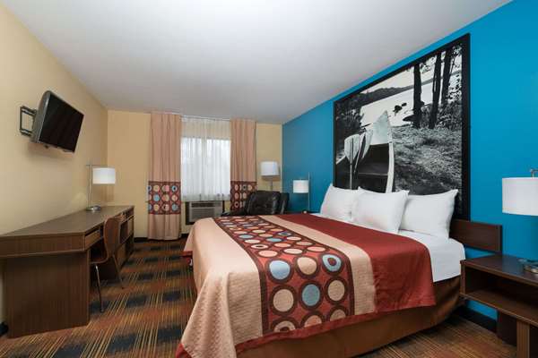  - Super 8 Hotel Rochester
