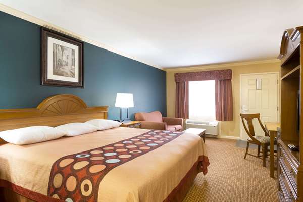  - Super 8 Motel Covington - I-12, Exit 63